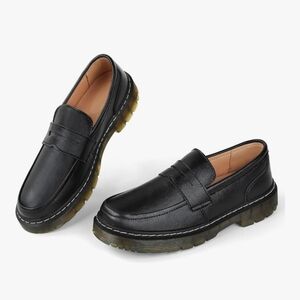 CLAKBLRG Black Classic Faux Leath Penny Loafers Size 9 NWOT